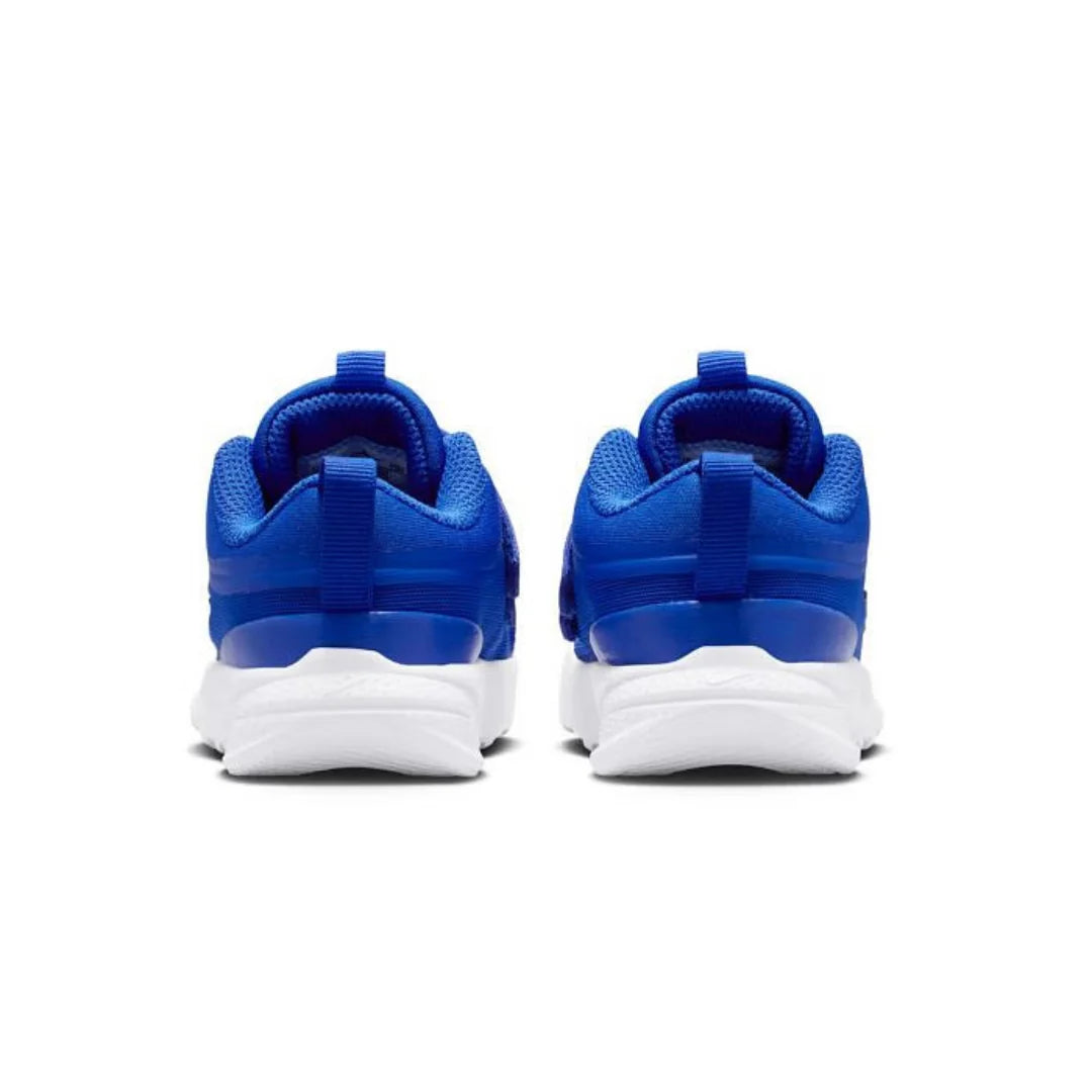 Nike Cosmic Runner