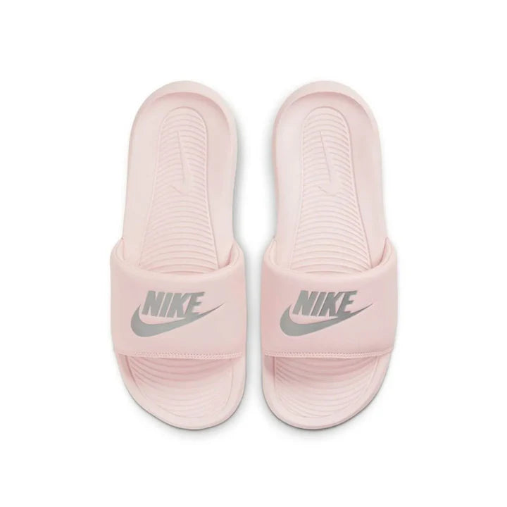 Nike Victori One
