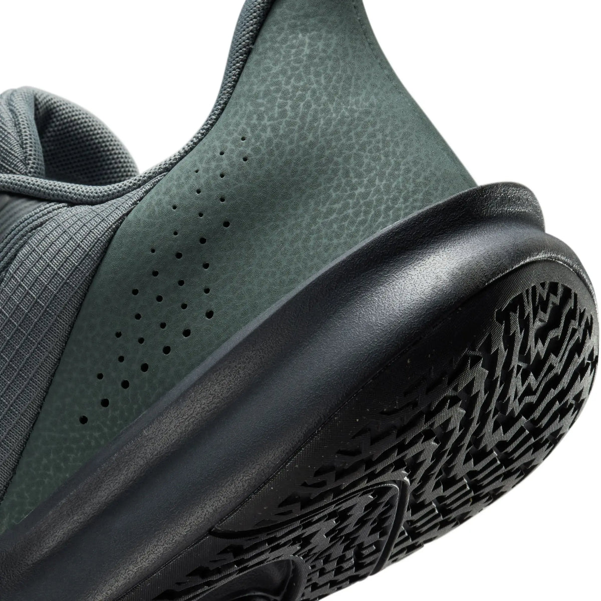 NIKE PRECISION VII