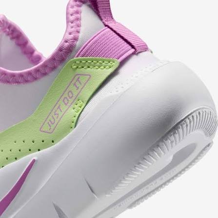 Nike Cosmic Runner
